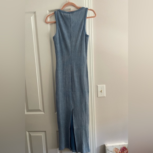 Cellar Door GIGIl's SoHo Blue Ribbed Midi Dress
NWT size Small - Picture 9 of 9